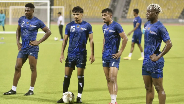 দোহায় নেই কোচ, বিপাকে বসুন্ধরা কিংস